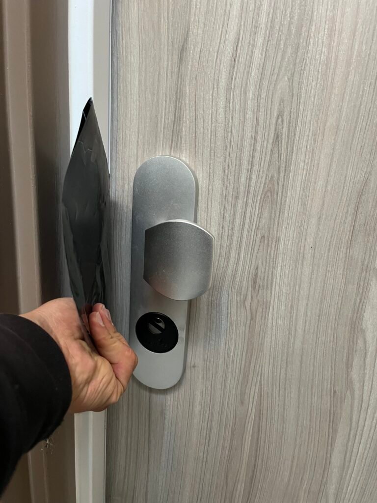 Comment ouvrir une porte qui a claqué ? Guide complet du serrurier