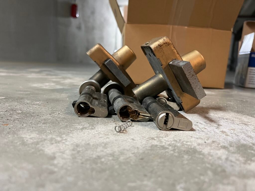 Iron Métal® 
Urgence Serrurier Paris Entrepôt (75010)