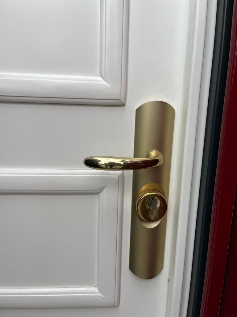 Iron Métal® 
Urgence Serrurier Paris Entrepôt (75010)